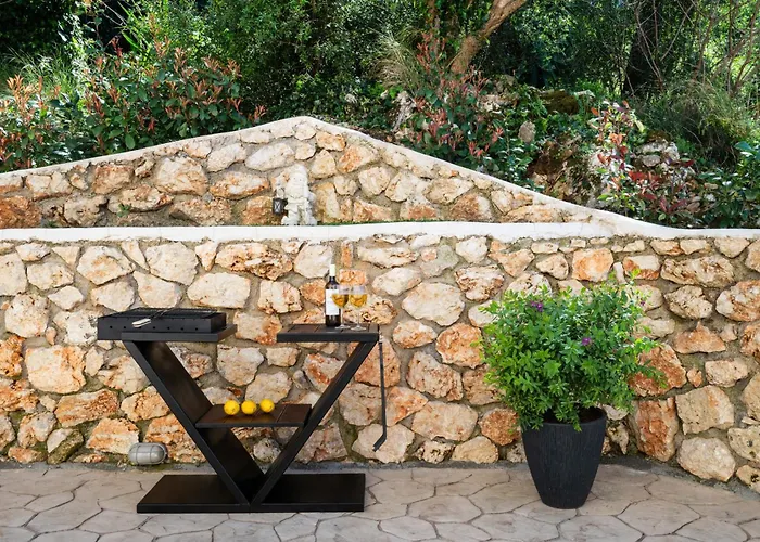 Adam's Apartment Frinion